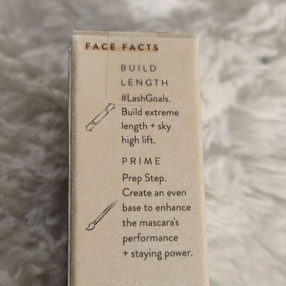 New Honest Black Extreme Length Mascara + Primer - Picture 5 of 8